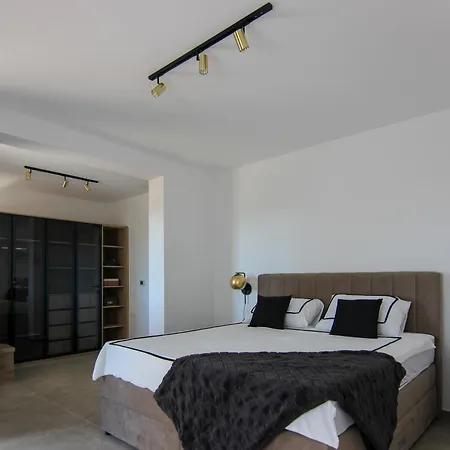 Casa Di Villa *